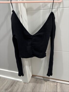 Princess Polly Black Ribbed V-Neck Long Sleeve Crop Top